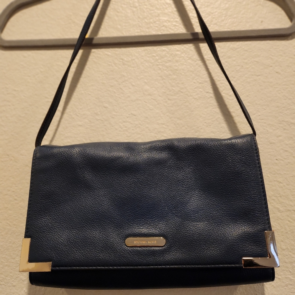 Michael kors leather shoulder bag